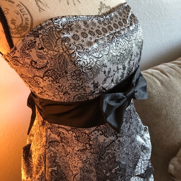 4[Ruby Rox] New! Formal ruffle shiny party dress - Picture 6 of 8